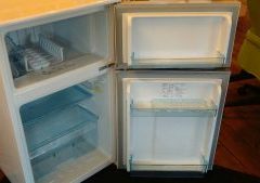 レンタルで納品した冷蔵庫の写真
