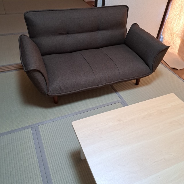 家具レンタルソファー、テーブルの画像