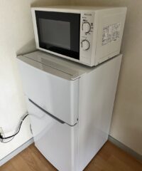 85L冷蔵庫、電子レンジの写真