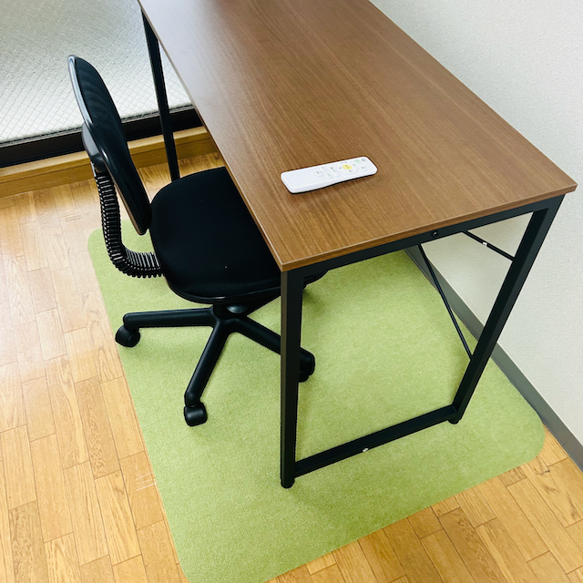 家具レンタルデスクの写真