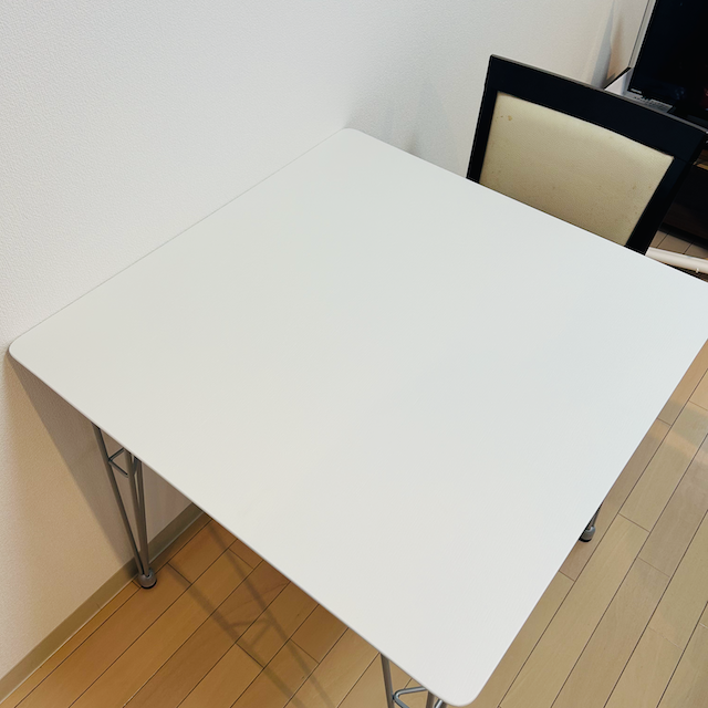 家具レンタルダイニングテーブルの写真