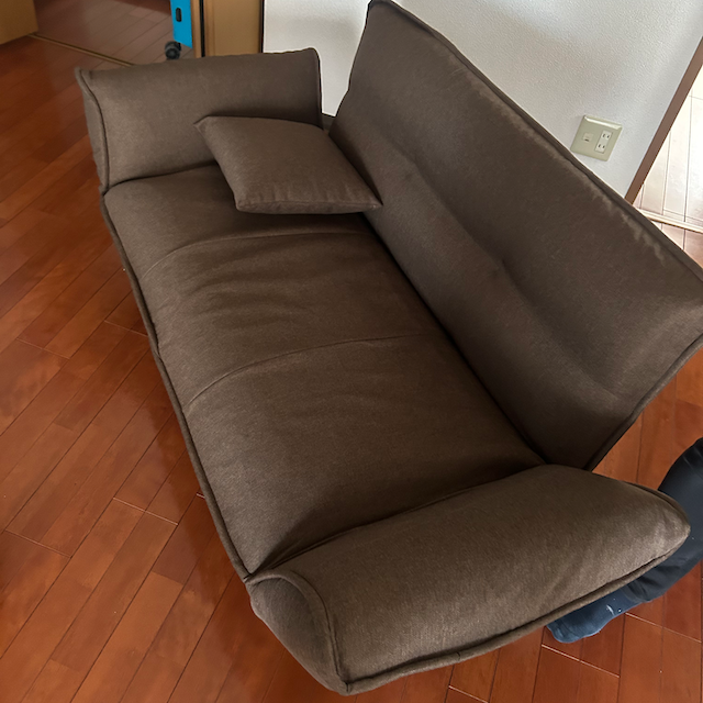 家具レンタルカジュアルソファの写真