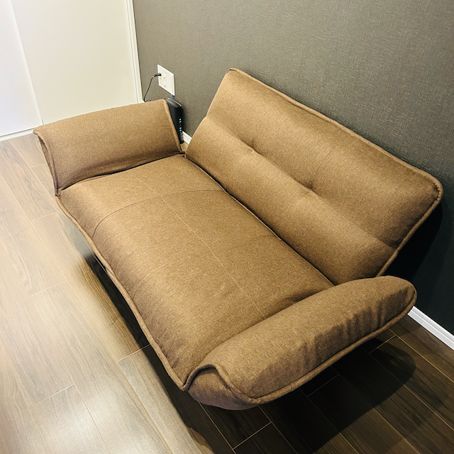 家具レンタルカジュアルソファの写真