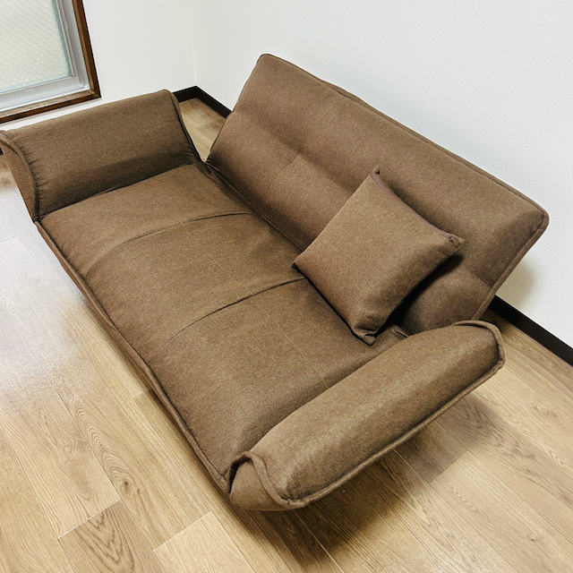 家具レンタルカジュアルソファの写真