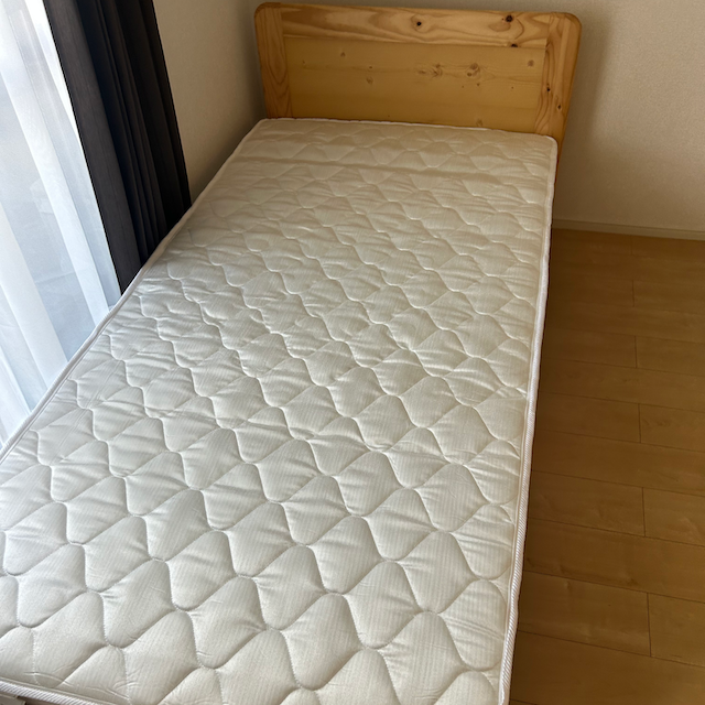 家具レンタルシングルベッドの写真