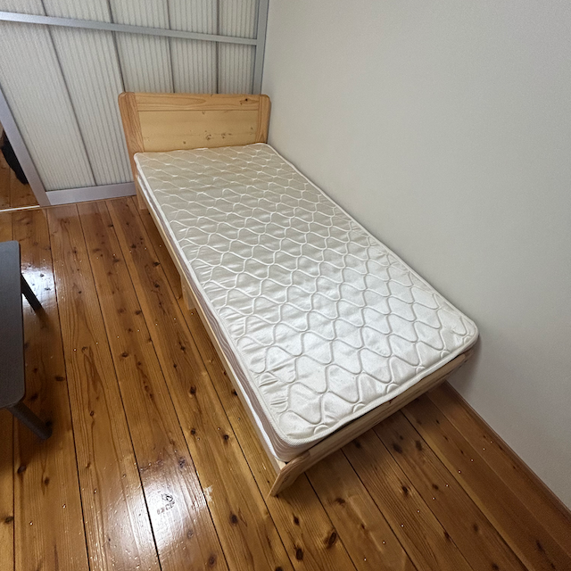 家具レンタルシングルベッドの写真
