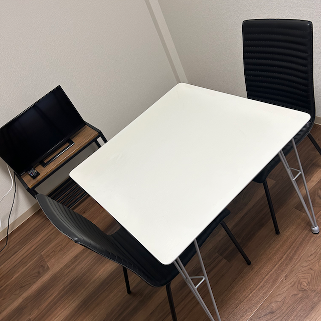 家具レンタルダイニング3点セットの写真
