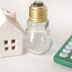【2019年最新】一人暮らしにかかる電気代を安くする方法