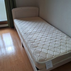 家具レンタルシングルベッドの画像