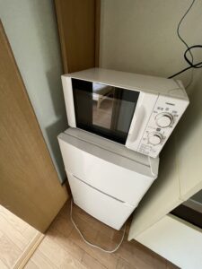 85L冷蔵庫、電子レンジの写真