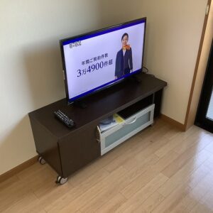 液晶テレビとローボード