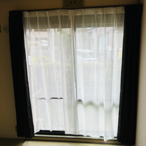 家具レンタルカーテンの写真