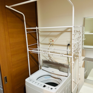 家具レンタル洗濯機ラックの写真