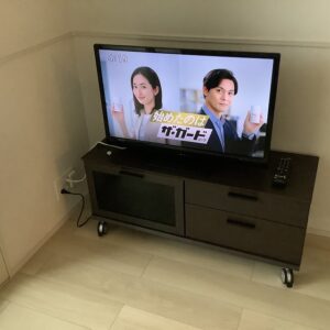 液晶テレビとローボード