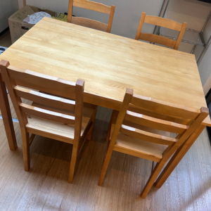 家具レンタルダイニング５点セットの写真