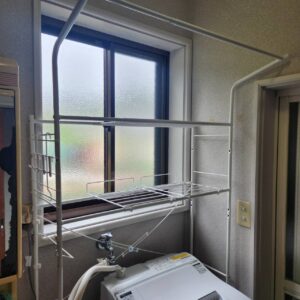 家具レンタル洗濯機ラックの画像