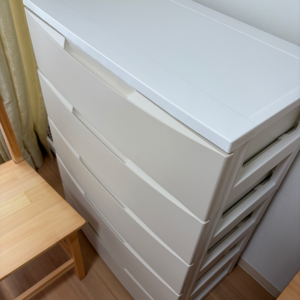 家具レンタル５段チェストの写真